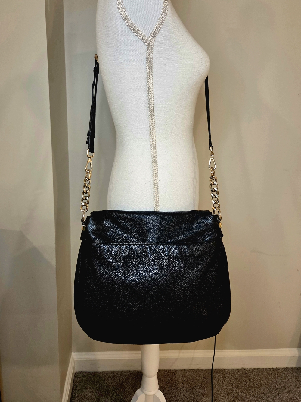 Michael Kors Bedford Crossbody Zip Flap Large Pebbled Leather Black Purse - Picture 4 of 13